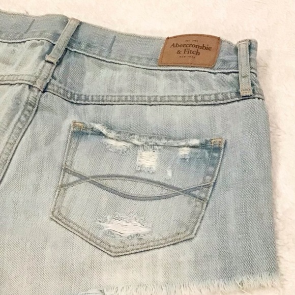 Abercrombie Fitch 2 (W26) Denim Women’s Shorts Embellished Light Y2K Distressed - Picture 6 of 9